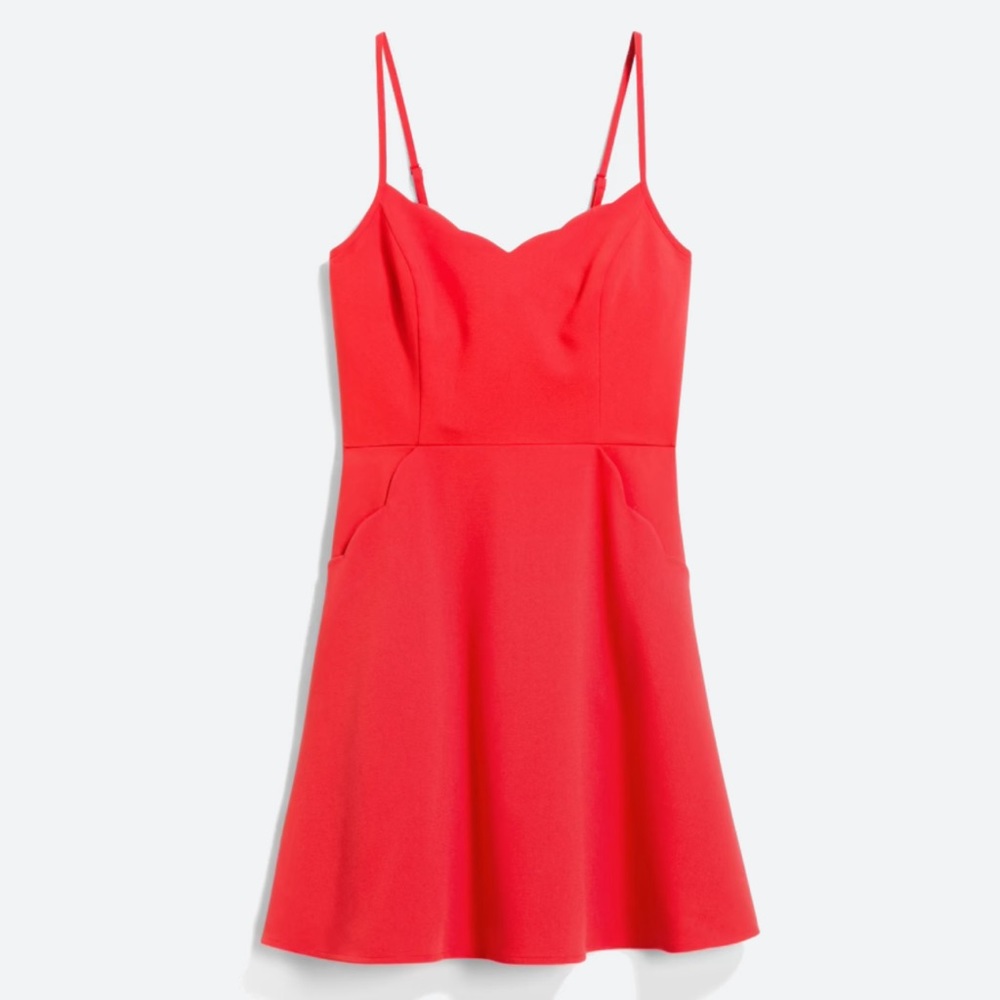 Market and Spruce Crissie scallop detail dress with pockets and cut out in back.